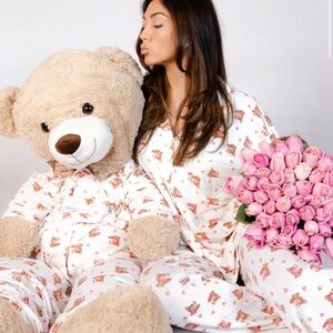 Quintessential love white teddy rose PJs